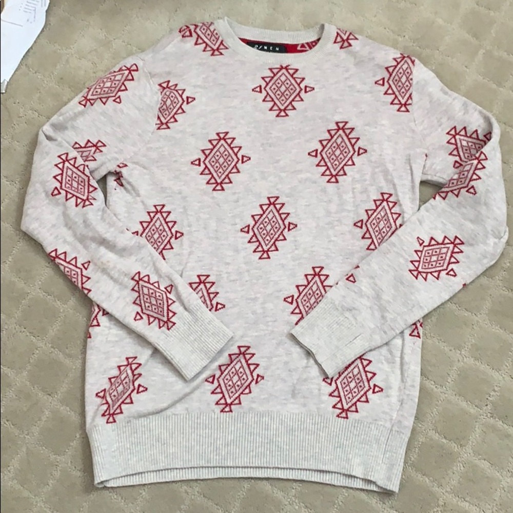 Long sleeve patterned sweater